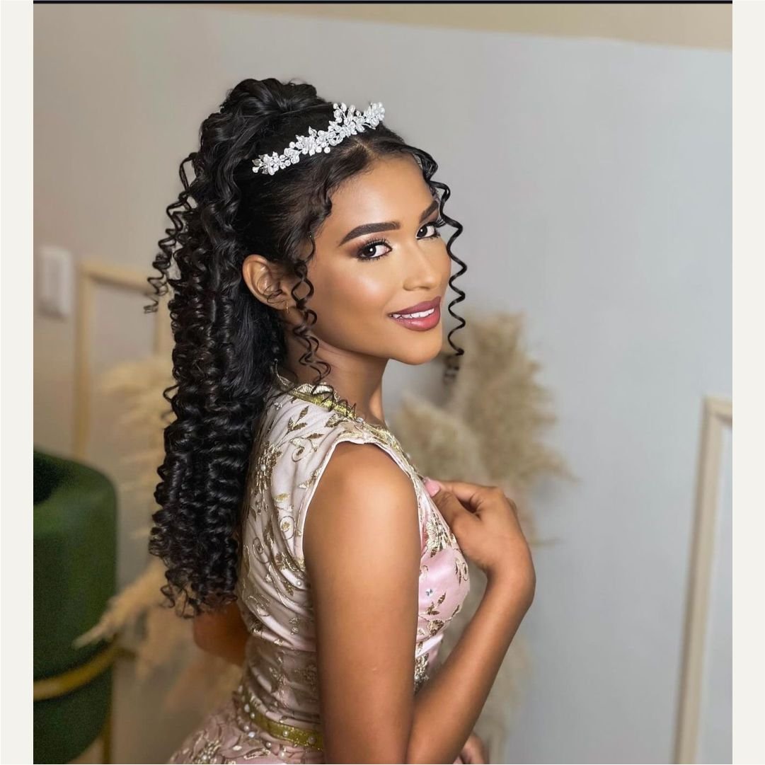 Penteado Cabelo Cacheado